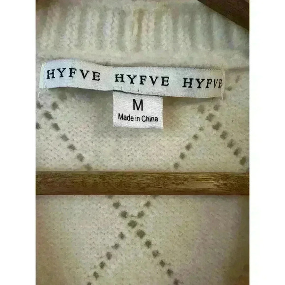 Hyfve Embroidered Floral Cardigan Cutesy Size Medium Trendy Classic Ivory White - Picture 7 of 7